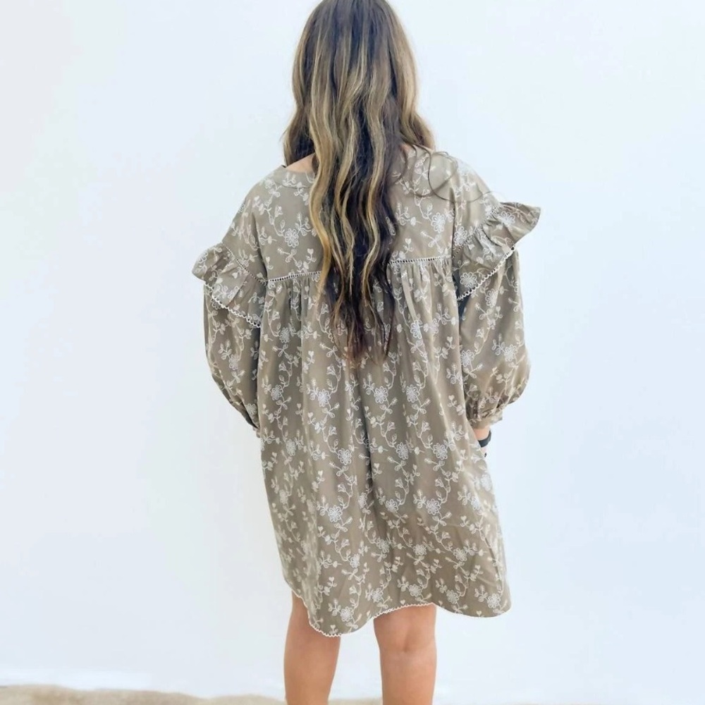 Gigio Vintage Floral Print Ruffle Sleeve Embroidered Dress Size L NWT‎ - Picture 3 of 14